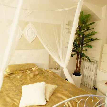 Gasthof In Private Basement In Shared