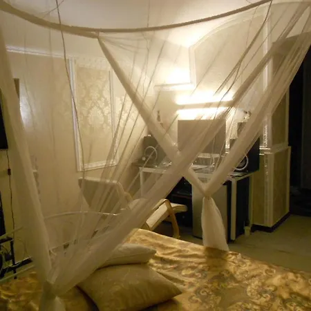 In Private Basement In Shared * Mailand