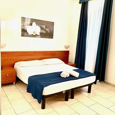 Alessander Hotell
