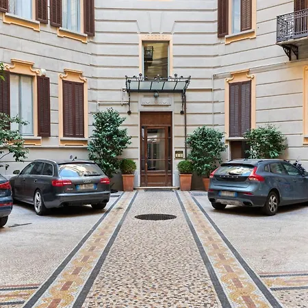 Refined And Classic In Cadorna Apartment Mailand