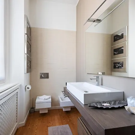 Refined And Classic In Cadorna * Mailand