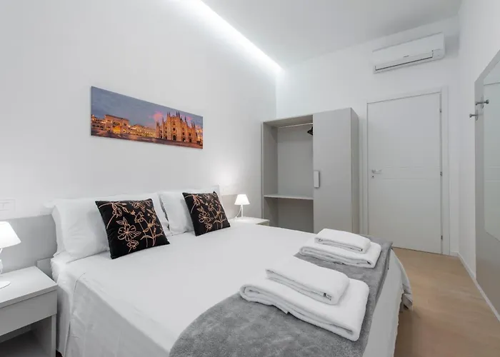 Royal - Centro Brera Апартаменты *