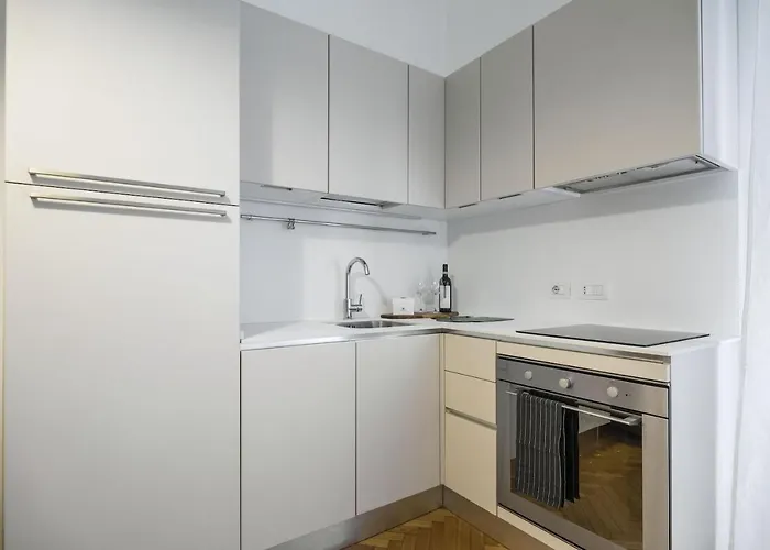 Contempora - Cavallotti 13 - B22