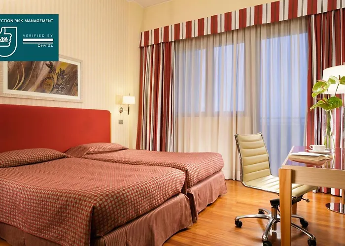 מלון דירות Unaway & Quark Due 4*