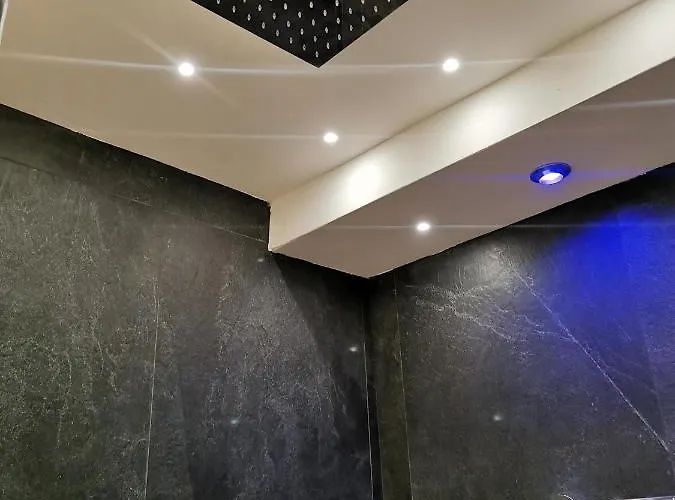 Pergolesi Apartment Milan