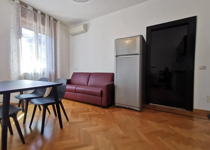 Pergolesi Apartment Milan