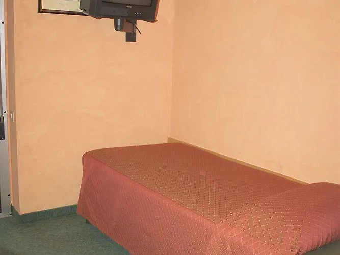 Ginosi Arizona 3* Milaan