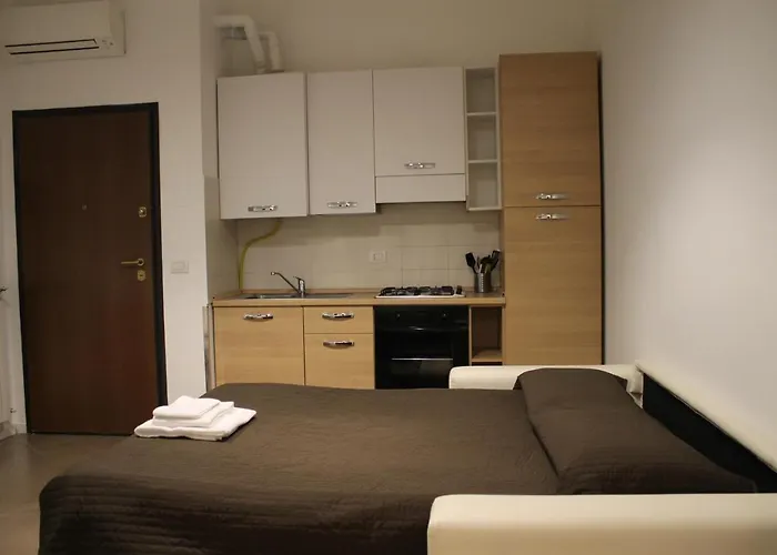 Lägenhetshotell Easy - And Navigli