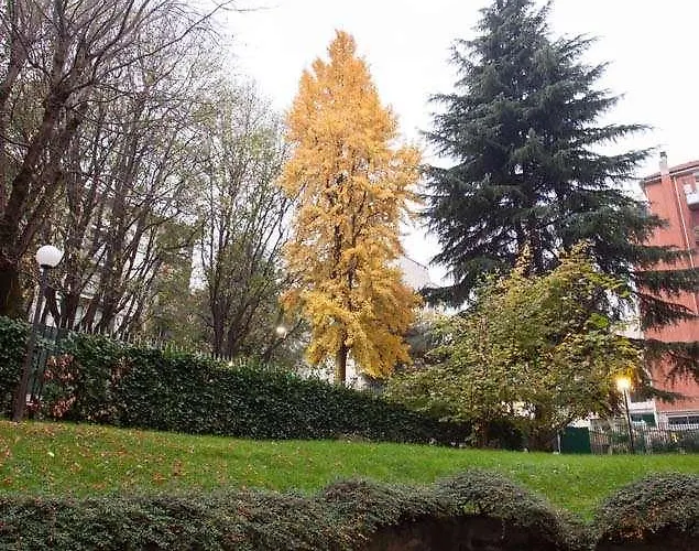 Ih Argonne Park Apartmanhotel