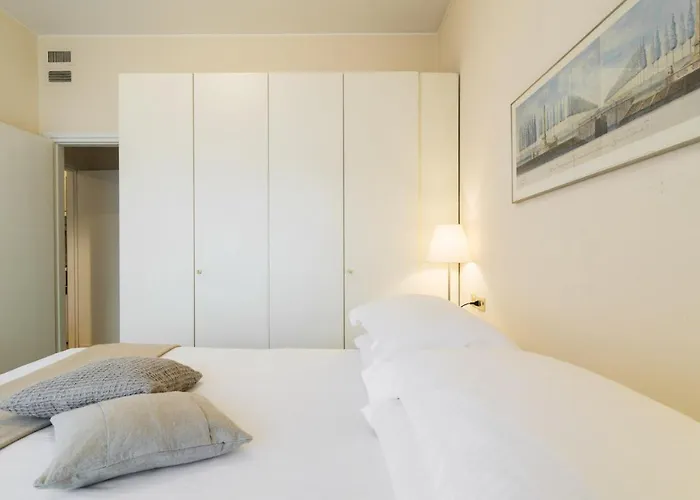 Contempora - Elvezia Park - One Bedroom Apartment E24 * 밀라노
