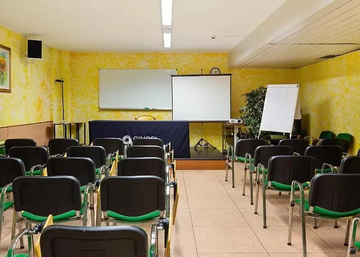 Hotel Ginosi Arizona Milaan