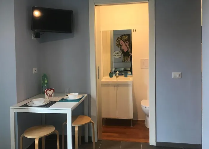 Pied A Terre Sant'agostino Апартаменты Милан
