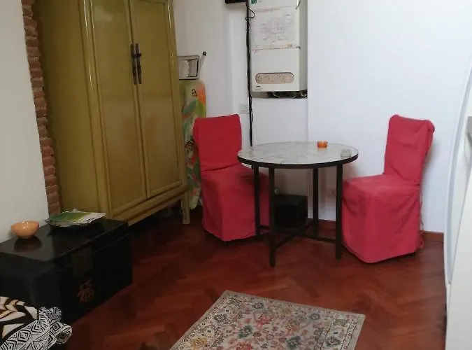 Rentalhouse Mortara 4 *