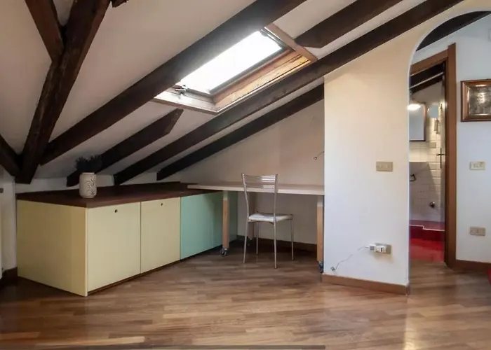 The Attic Of With Terrace View Apartment *