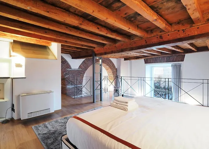 Apartment Unique Duomo Luxury Mailand