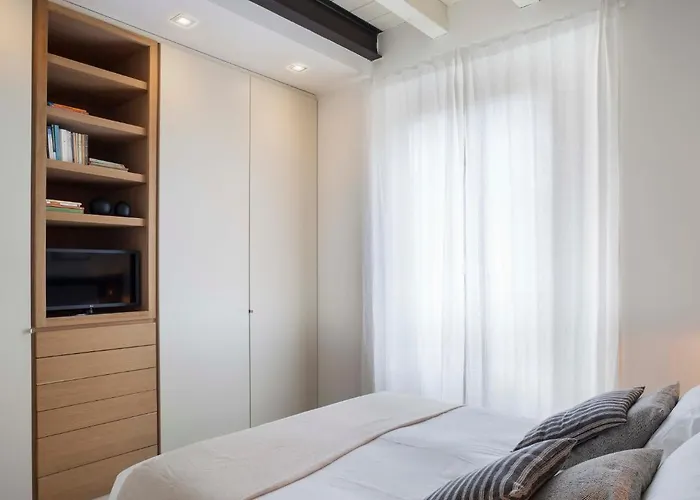 Lily Pads -elegant Apartment- In The Center Mailand