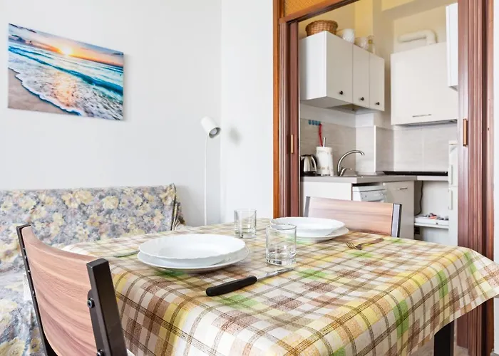 Guesthost - Cozy Appartement