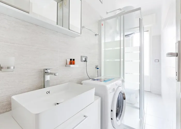 Guesthost - Cozy * Milano