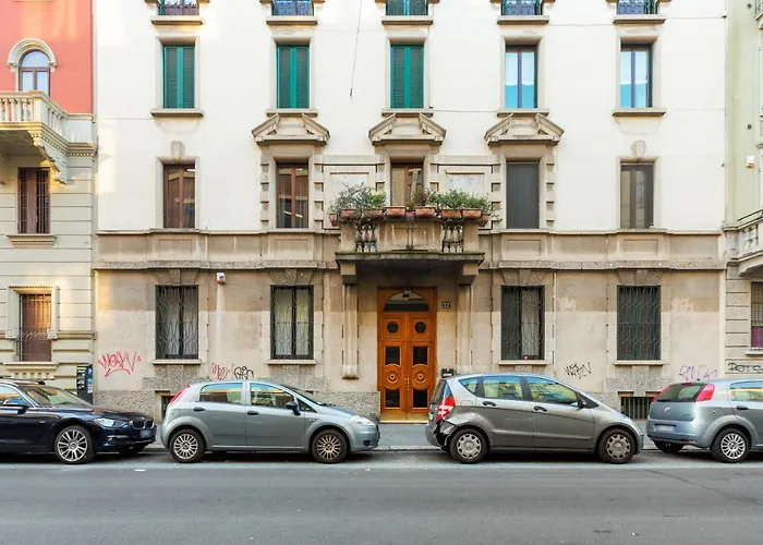 Guesthost - Loreto Courtyard * Milan