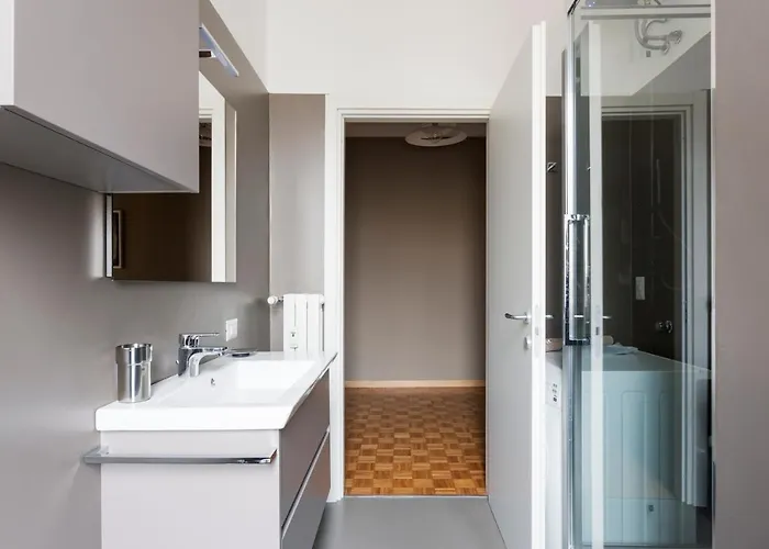 Hostmate - - Felice Casati - Repubblica *