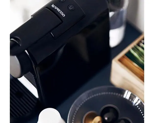 Taking A Walk In The Beating Heart Of Navigli *