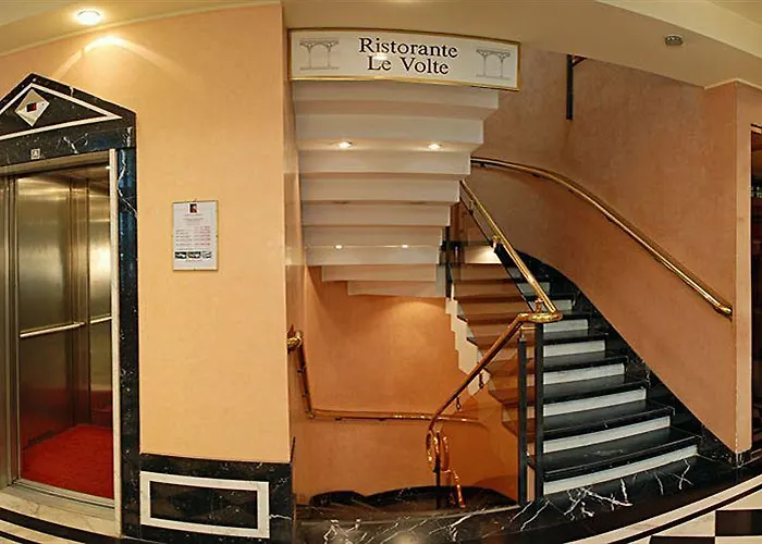 Otel Brunelleschi Milano
