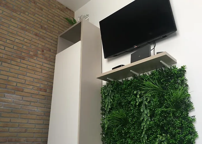 Charming Elise- Close To Station Apartmán