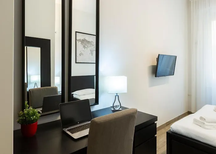 Yellow Line * 米兰