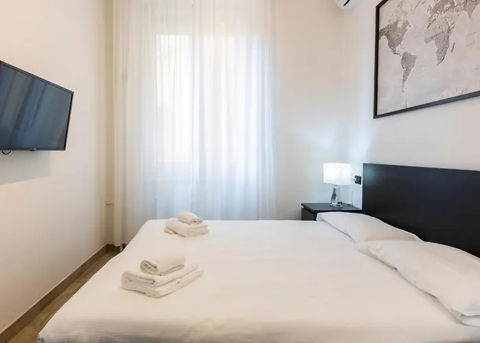 Yellow Line 公寓 *