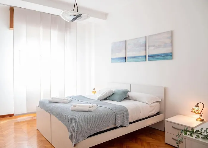 The Rent - Modern Two Bedroom In