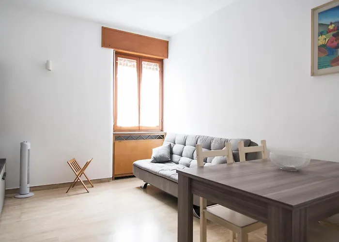 Youhosty - Sacconi 4 아파트 밀라노