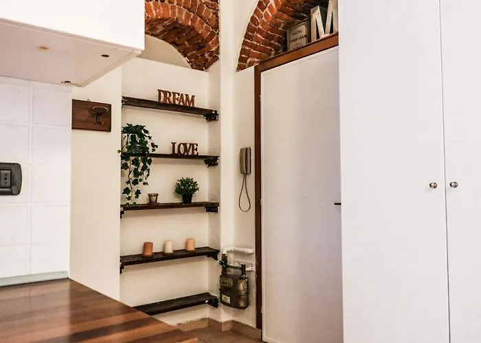 Via Argelati - Navigli Location 2