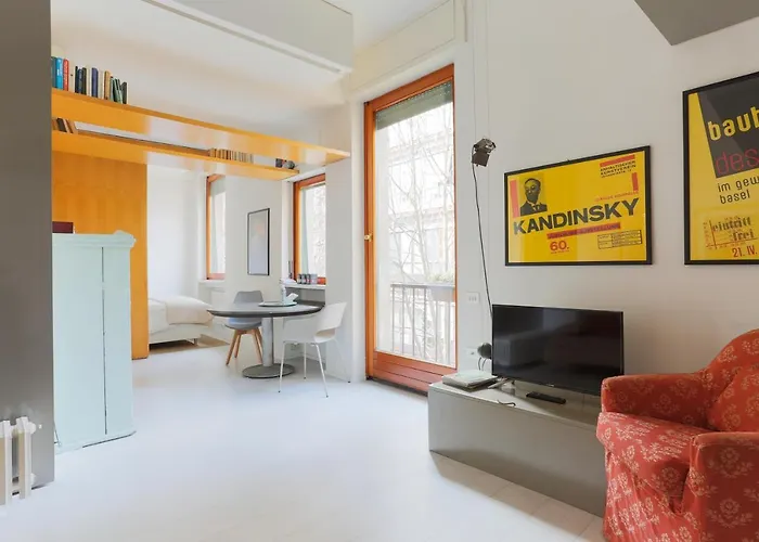 Deep Travel Апартаменты Милан