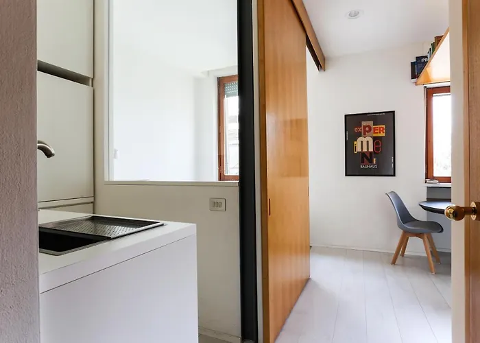 Deep Travel Милан