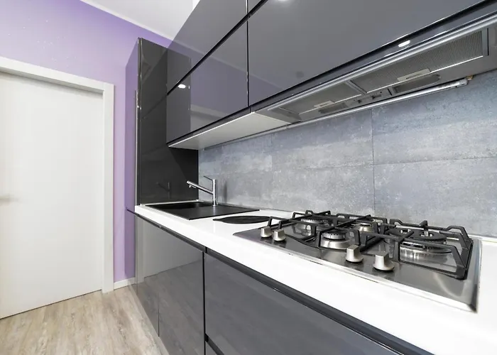 Guesthost - Lovely Near Piazza Firenze! *