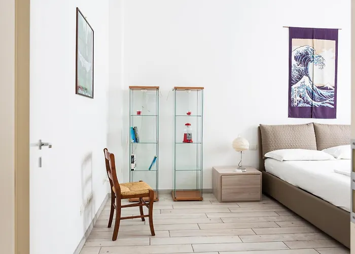 Spacious Retreat Steps From Lambrate Metro- Via Pacini Lägenhet *