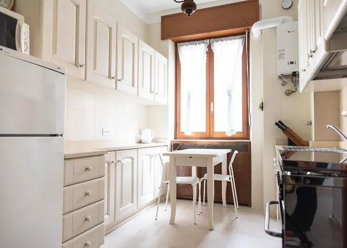 Youhosty - Sacconi 4 *