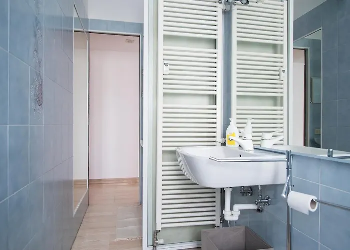 Youhosty - Sacconi 4 *