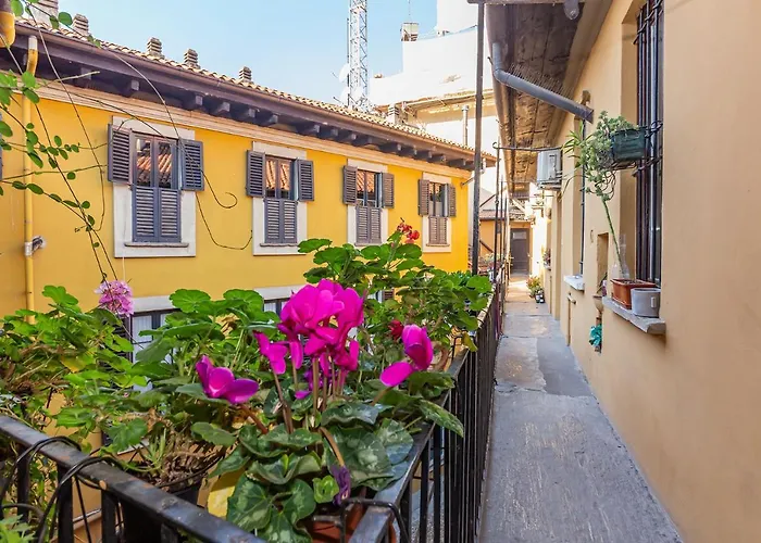 Art Design - Center *