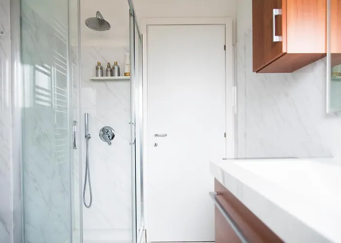 Youhosty - Delle Genziane 7 * Milaan