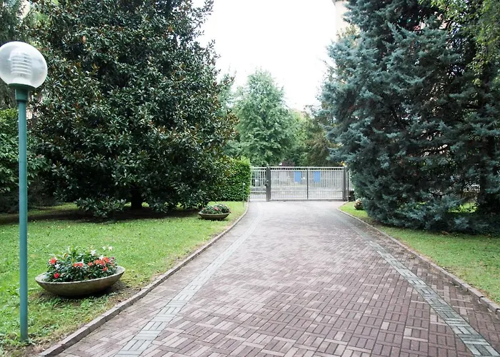 Youhosty - Delle Genziane 7 Apartamento Milán