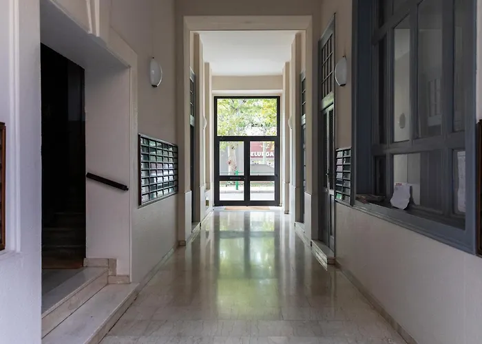 Casa Zara - Metro Lines