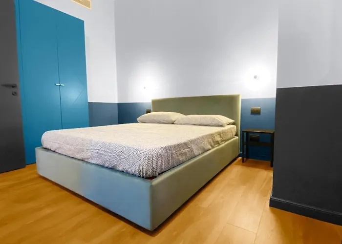 Station Red アパート