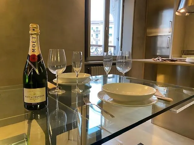 Spacious & Elegant Near Corso Como - Maroncelli Apartment