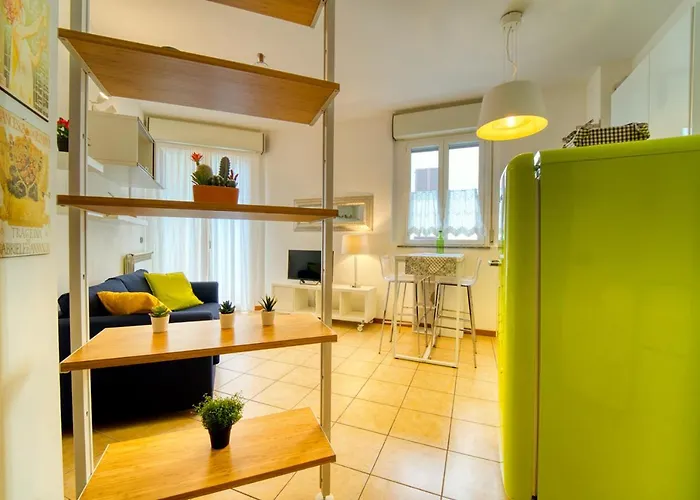 Guesthost - Casa Certosa, Bilocale A Pochi Minuti Da Rho Fiera Lägenhet