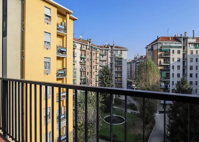 Апартаменты Italianway Easy - Dei Tulipani 4 *