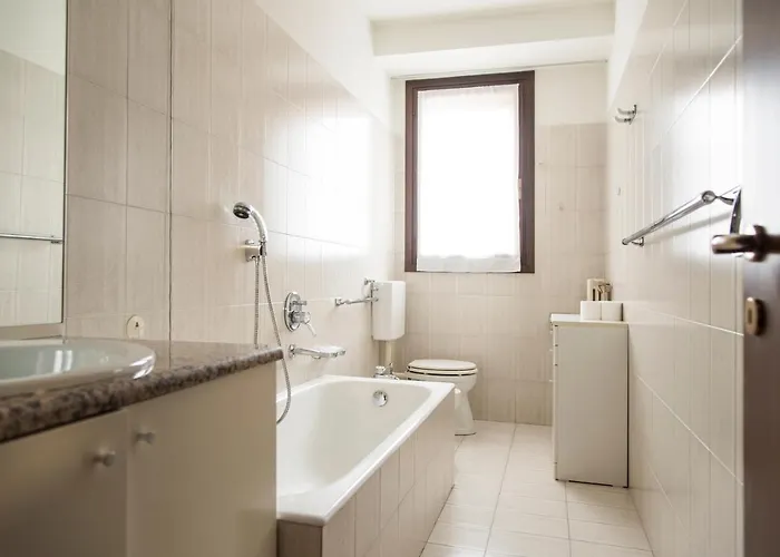 Youhosty - Vittadini 5