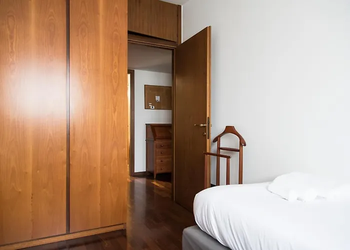 Youhosty - Vittadini 5 *