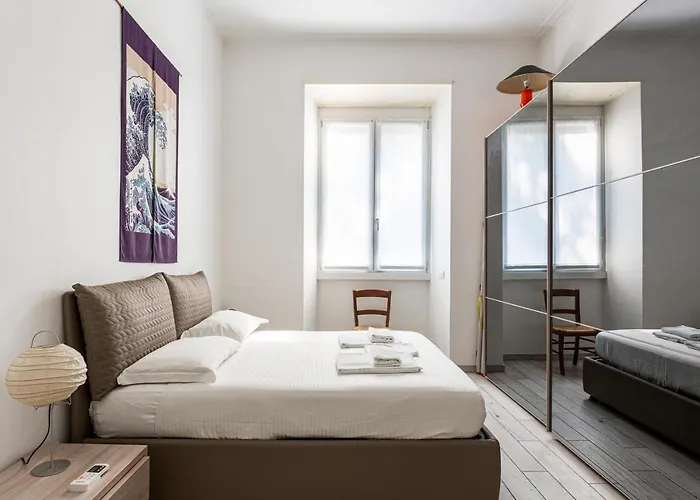 Spacious Retreat Steps From Lambrate Metro- Via Pacini Mailand