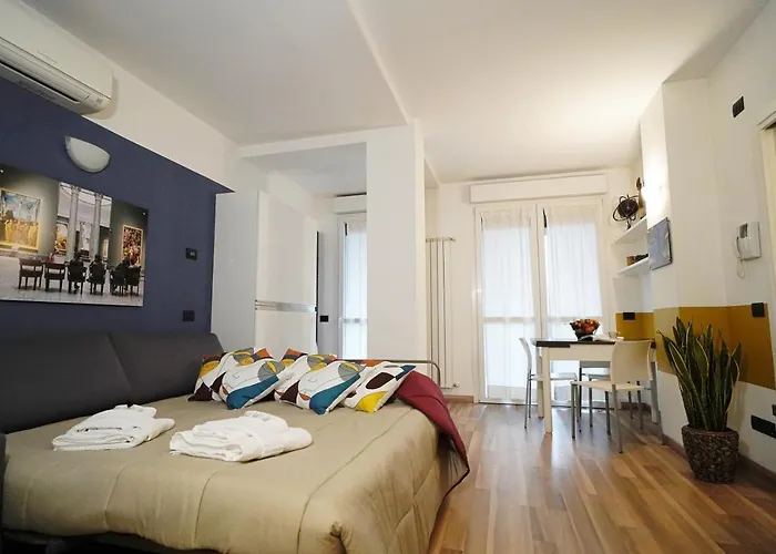 Rentopolis - Palazzo Candiani Apartment Milan